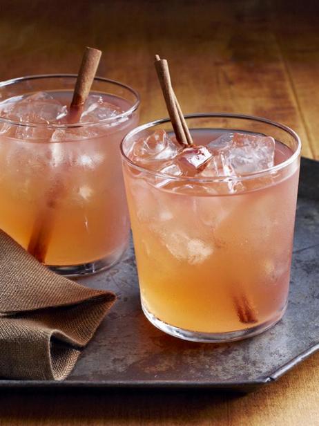 Wie man den Applejack-Cocktail zubereitet