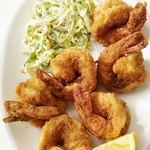 Frittierte Garnelen mit Krautsalat
