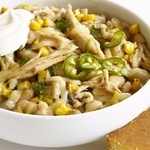 Geschmortes Chili-Hähnchen mit Bohnen und Mais