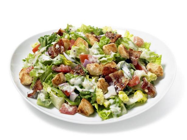 Zubereitung - Salat mit Tomaten, Speck und Semmelbröseln