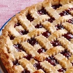 فطيرة الكرز محلية الصنع