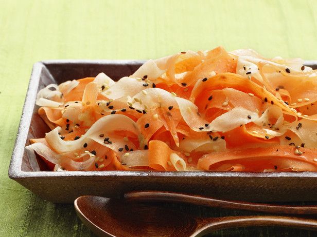 Wie man Karotten- und Rettichsalat zubereitet