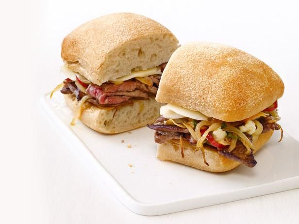 Wie man italienische Steak-Sandwiches zubereitet
