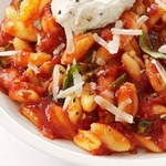 Cavatelli mit Tomatensauce und Ricotta