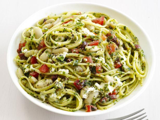 Rezept für Linguine mit Mandelpesto und Bohnen