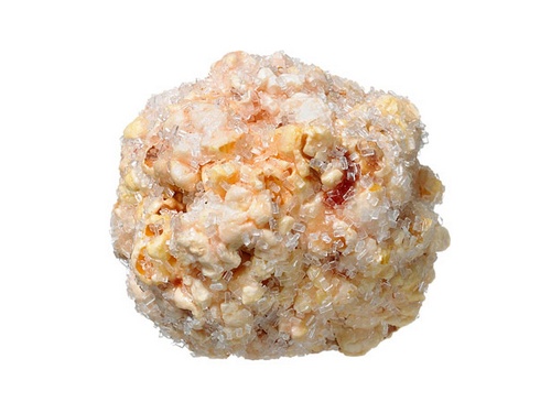 طريقة تحضير كرات الفشار بالبرقوق المغطاة بالسكر