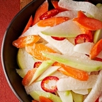 Jicama- und mexikanischer Gurkensalat