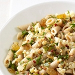 Penne nach sizilianischer Art mit Blumenkohl