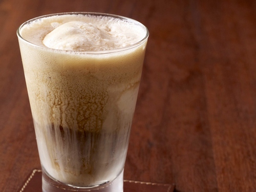 Zubereitung - Guinness-Eiscreme-Cocktail