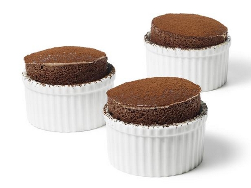 Wie man ein Schokoladensoufflé zubereitet