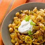 Gebratene Kartoffeln mit Kichererbsen