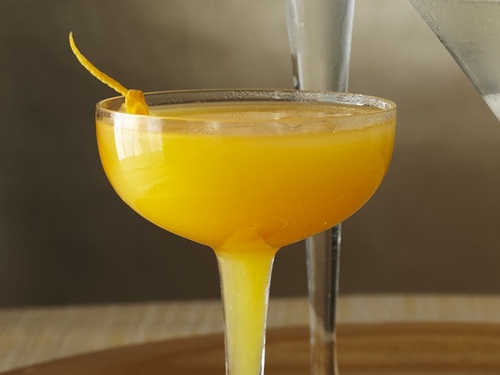 So bereitet man den Bronx Cocktail zu