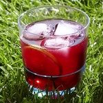 Hibiskus-Eistee mit Limette