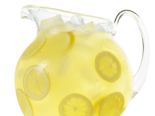 Wie man Limonade zubereitet