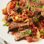 Rindersteak mit Pizzaiola-Sauce