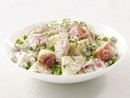 Bezelyeli Patates Salatası Nasıl Yapılır?