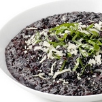 Risotto aus schwarzem Reis