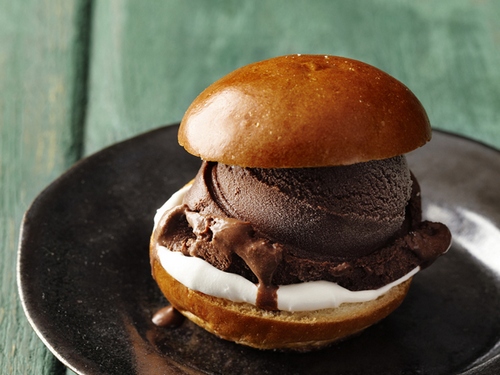 Wie man Gelato-Schokoladen-Sandwiches zubereitet