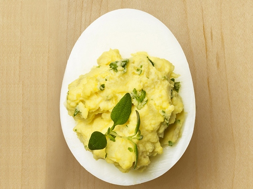 Rezept für mit Apfelmus gefüllte Eier