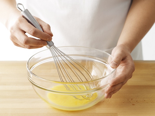Hausgemachte Mayonnaise aus pasteurisierten Eiern