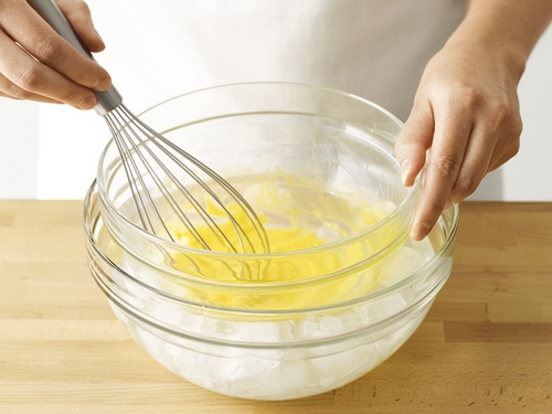 Hausgemachte Mayonnaise aus pasteurisierten Eiern