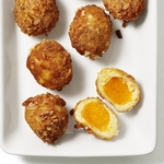 Frittierter Käse in Brezelpanade