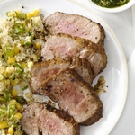 Gebackenes Schweinefleisch in Gewürzen mit Quinoa