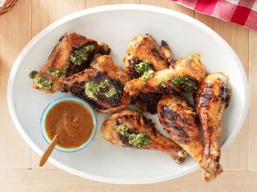 Zubereitung - BBQ-Hähnchen mit Chipotle, Mango und Chimichurri-Sauce