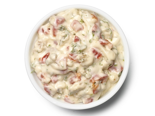Wie man Mayonnaise mit Pfeffer und Walnüssen zubereitet