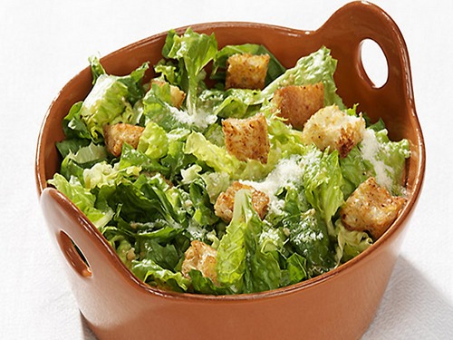 Zubereitung - Römersalat mit Croutons und Parmesan
