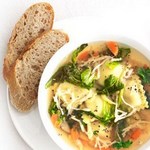 شوربة خضار مع رافيولي