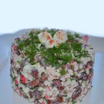 سلطة مع الفاصوليا وأصابع السلطعون