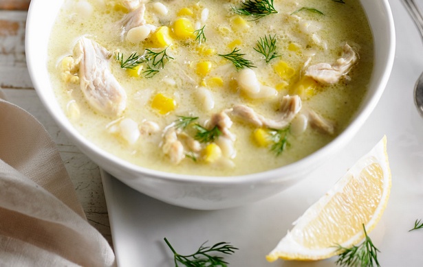 วิธีทำซุปไก่ใส่ข้าวโพดและพาสต้าออร์โซ