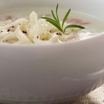 شوربة بطاطس كريمية مع لحم مقدد