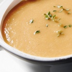 Kürbispüreesuppe mit Äpfeln