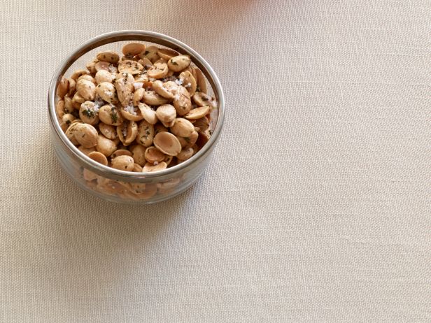 طريقة تحضير لوز ماركونا المحمص بالزعتر