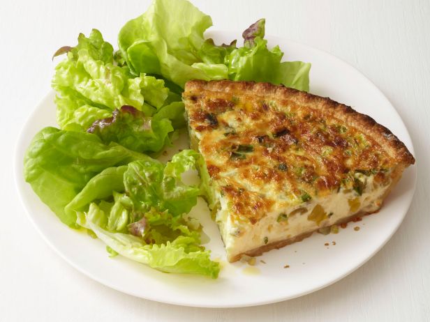 Wie man eine grüne Chili-Quiche zubereitet