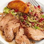 لحم خنزير مُغطى بصلصة الحمضيات مع الفارو