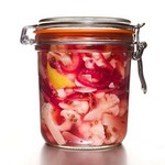 Marinierter Blumenkohl mit roten Zwiebeln