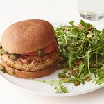 Hähnchenburger mit Pestosauce