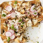 Chilaquiles mit Hähnchen und Zucchini
