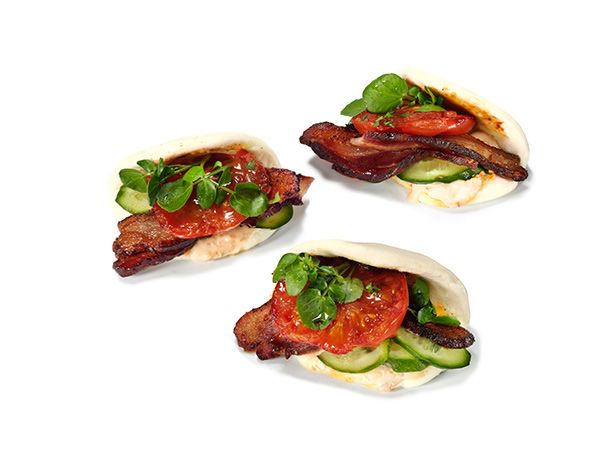 Come preparare i classici panini asiatici con maionese e peperoncino
