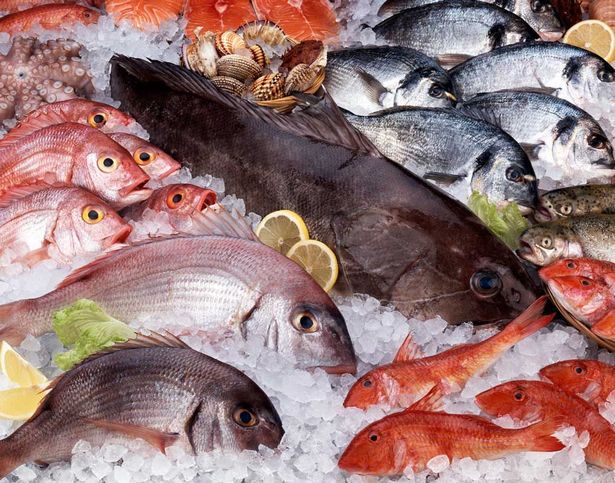 Wie man frischen Fisch und Meeresfrüchte kauft