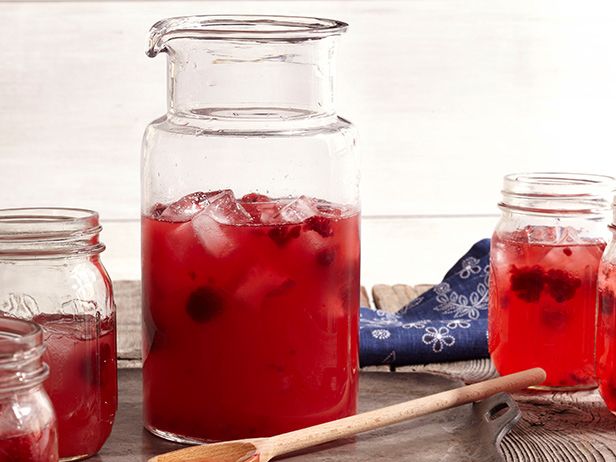 Wie man Himbeerlimonade zubereitet