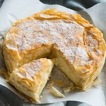 بوغاتسا - فطيرة الكاسترد اليونانية