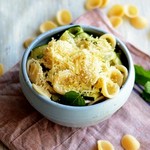 Pasta mit Zucchini und Zitrone