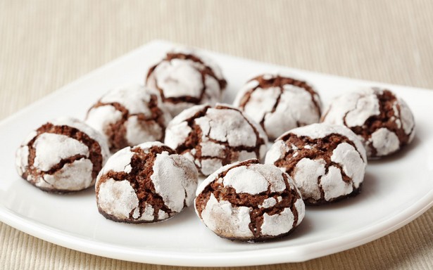 Kuinka tehdä Crinkles-suklaa-minttukeksit