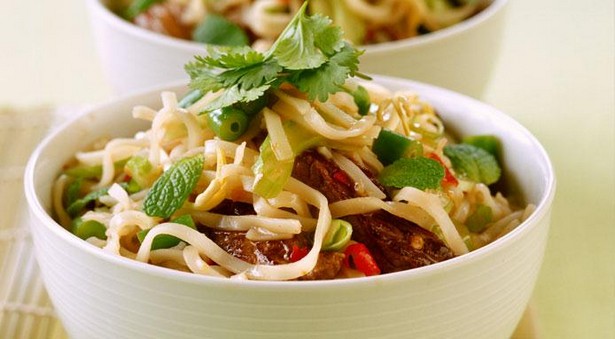Zubereitung - Warmer Reisnudelsalat