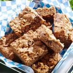Dunkle Schokoladen-Blondie-Kuchen