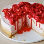 Gefrorener Erdbeer-Käsekuchen